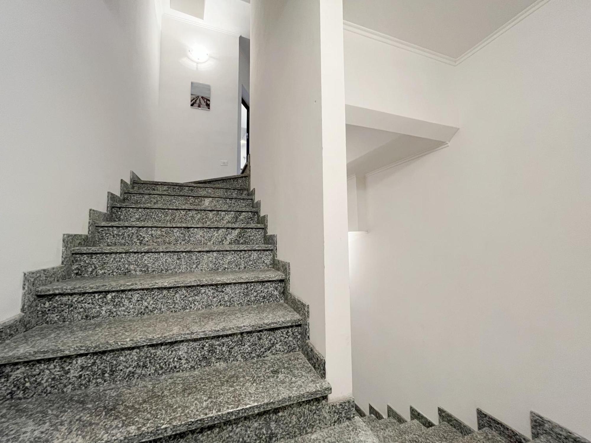 Appartamento Con Balcone Affascinante A Cadorago Fino Mornasco Buitenkant foto